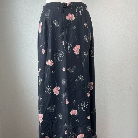 Pendleton Matching Black Floral Blouse & Skirt EUC - Picture 14 of 16